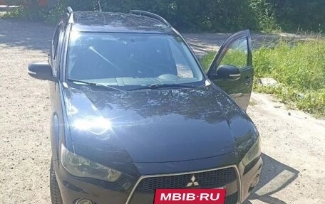 Mitsubishi Outlander III рестайлинг 3, 2011 год, 1 050 000 рублей, 6 фотография