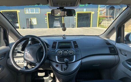 Mitsubishi Grandis, 2008 год, 800 000 рублей, 11 фотография