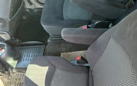 Mitsubishi Grandis, 2008 год, 800 000 рублей, 14 фотография