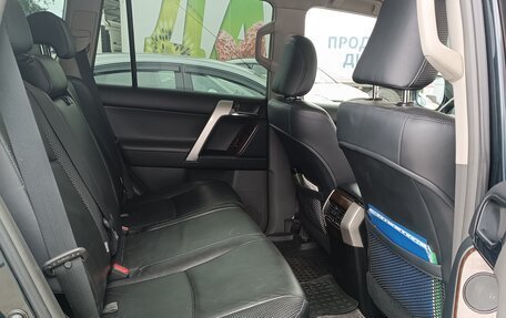 Toyota Land Cruiser Prado 150 рестайлинг 2, 2011 год, 3 500 000 рублей, 12 фотография