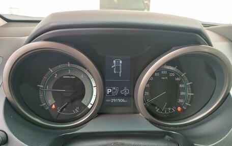 Toyota Land Cruiser Prado 150 рестайлинг 2, 2011 год, 3 500 000 рублей, 10 фотография