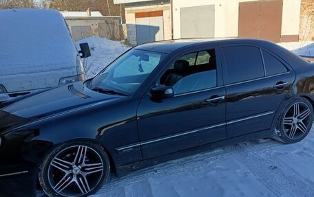 Mercedes-Benz E-Класс, 2001 год, 580 000 рублей, 2 фотография