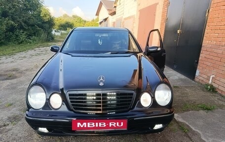 Mercedes-Benz E-Класс, 2001 год, 580 000 рублей, 5 фотография