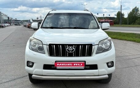 Toyota Land Cruiser Prado 150 рестайлинг 2, 2011 год, 2 650 000 рублей, 3 фотография
