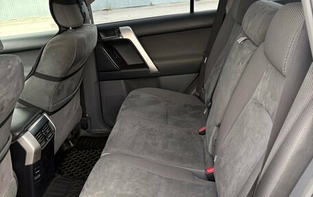 Toyota Land Cruiser Prado 150 рестайлинг 2, 2011 год, 2 650 000 рублей, 7 фотография