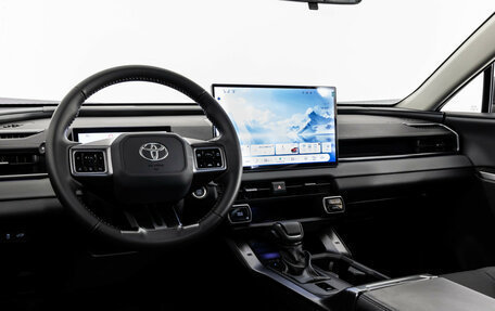 Toyota RAV4, 2026 год, 4 049 000 рублей, 23 фотография