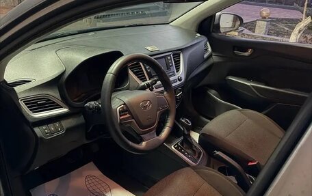 Hyundai Solaris II рестайлинг, 2019 год, 1 370 000 рублей, 7 фотография