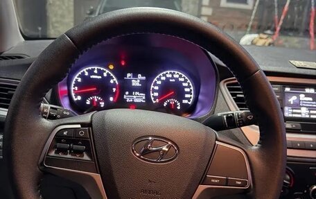 Hyundai Solaris II рестайлинг, 2019 год, 1 370 000 рублей, 9 фотография
