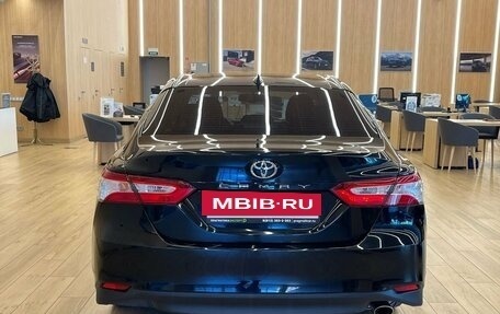 Toyota Camry, 2021 год, 3 099 000 рублей, 4 фотография