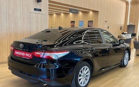 Toyota Camry, 2021 год, 3 099 000 рублей, 7 фотография