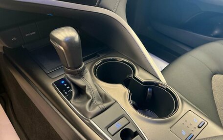 Toyota Camry, 2021 год, 3 099 000 рублей, 15 фотография