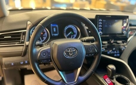 Toyota Camry, 2021 год, 3 099 000 рублей, 10 фотография
