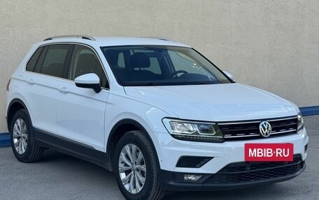Volkswagen Tiguan II, 2017 год, 2 150 000 рублей, 3 фотография