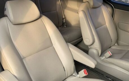 KIA Carnival III, 2019 год, 2 800 000 рублей, 7 фотография
