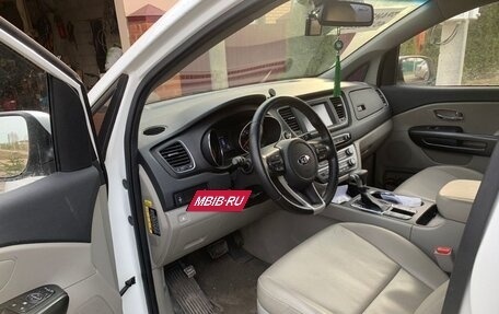 KIA Carnival III, 2019 год, 2 800 000 рублей, 5 фотография