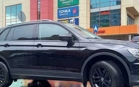 Volkswagen Tiguan II, 2019 год, 2 600 000 рублей, 4 фотография