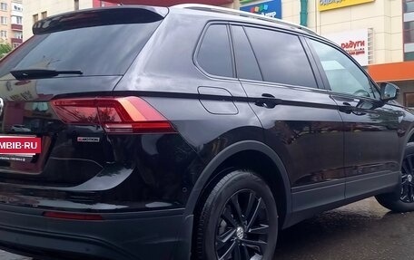 Volkswagen Tiguan II, 2019 год, 2 600 000 рублей, 6 фотография