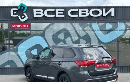 Mitsubishi Outlander III рестайлинг 3, 2017 год, 1 947 000 рублей, 3 фотография