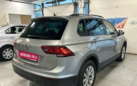 Volkswagen Tiguan II, 2019 год, 2 149 000 рублей, 3 фотография