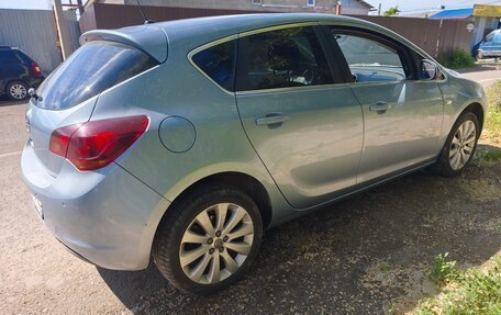 Opel Astra J, 2011 год, 690 000 рублей, 4 фотография