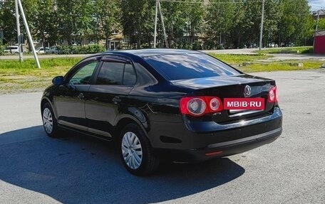 Volkswagen Jetta VI, 2010 год, 645 000 рублей, 4 фотография