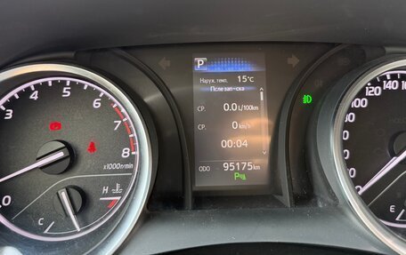 Toyota Camry, 2019 год, 2 600 000 рублей, 12 фотография