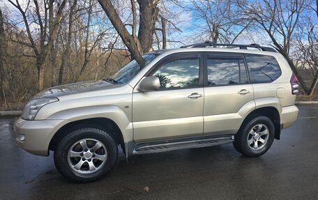 Toyota Land Cruiser Prado 120 рестайлинг, 2008 год, 2 400 000 рублей, 12 фотография