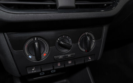 Volkswagen Polo VI (EU Market), 2021 год, 1 675 000 рублей, 14 фотография