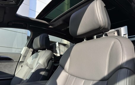 Audi A8, 2025 год, 23 500 000 рублей, 10 фотография