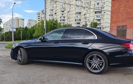 Mercedes-Benz E-Класс, 2018 год, 3 200 000 рублей, 4 фотография