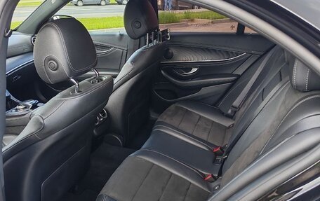 Mercedes-Benz E-Класс, 2018 год, 3 200 000 рублей, 11 фотография