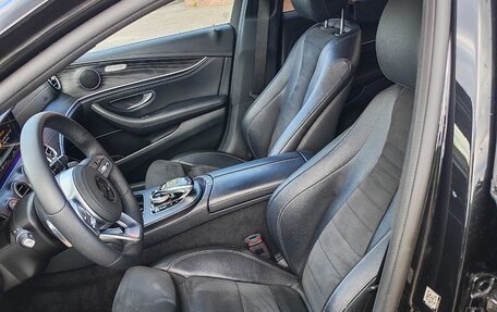 Mercedes-Benz E-Класс, 2018 год, 3 200 000 рублей, 8 фотография