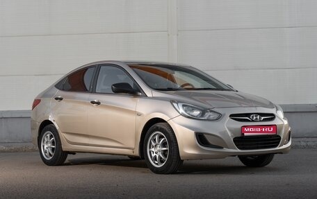 Hyundai Solaris II рестайлинг, 2011 год, 580 000 рублей, 1 фотография