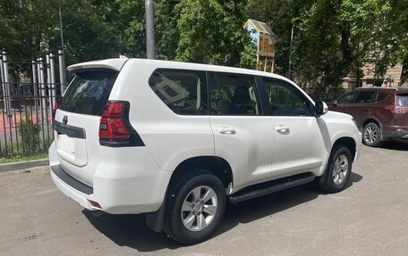 Toyota Land Cruiser Prado 150 рестайлинг 2, 2018 год, 5 200 000 рублей, 9 фотография