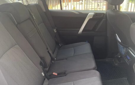 Toyota Land Cruiser Prado 150 рестайлинг 2, 2018 год, 5 200 000 рублей, 29 фотография