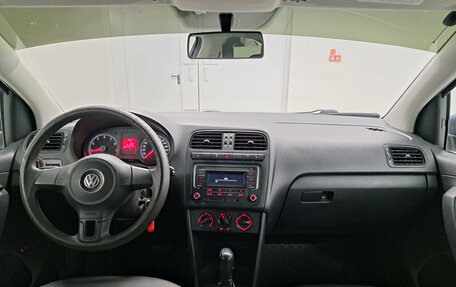 Volkswagen Polo VI (EU Market), 2011 год, 704 000 рублей, 17 фотография