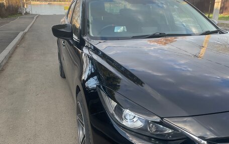 Mazda Axela, 2015 год, 1 270 000 рублей, 6 фотография