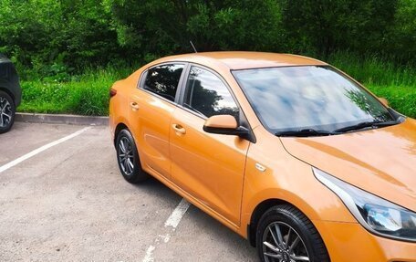 KIA Rio IV, 2018 год, 1 300 000 рублей, 2 фотография