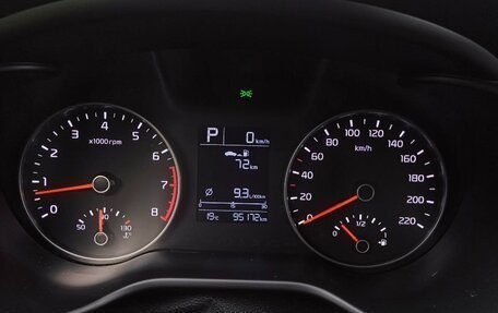 KIA Rio IV, 2018 год, 1 300 000 рублей, 12 фотография