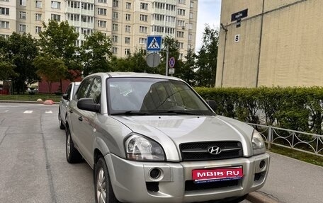 Hyundai Tucson III, 2008 год, 650 000 рублей, 1 фотография