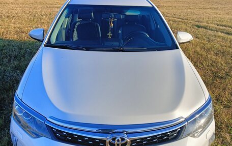 Toyota Camry, 2017 год, 2 700 000 рублей, 4 фотография
