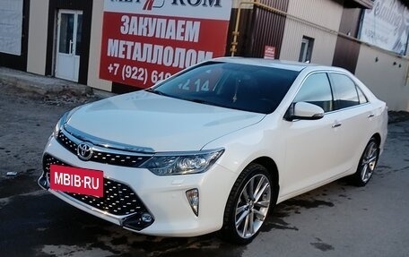 Toyota Camry, 2017 год, 2 700 000 рублей, 3 фотография