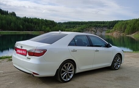 Toyota Camry, 2017 год, 2 700 000 рублей, 11 фотография