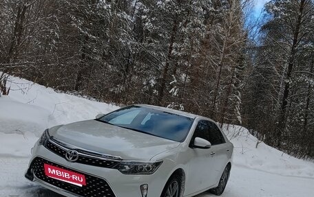 Toyota Camry, 2017 год, 2 700 000 рублей, 16 фотография