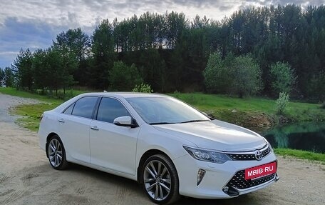 Toyota Camry, 2017 год, 2 700 000 рублей, 13 фотография