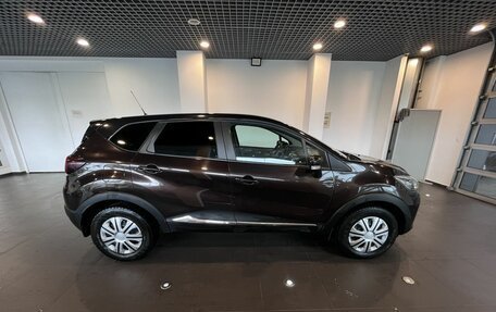 Renault Kaptur I рестайлинг, 2017 год, 1 470 000 рублей, 2 фотография