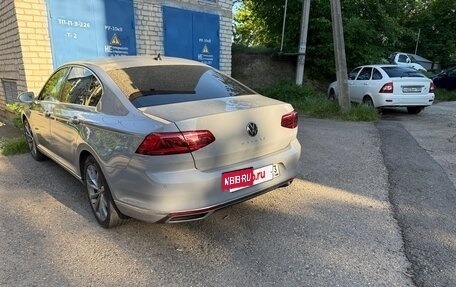 Volkswagen Passat B8 рестайлинг, 2021 год, 3 730 000 рублей, 2 фотография