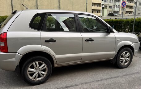 Hyundai Tucson III, 2008 год, 650 000 рублей, 3 фотография
