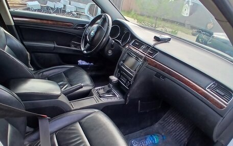 Skoda Superb III рестайлинг, 2010 год, 750 000 рублей, 5 фотография
