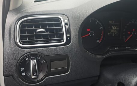 Volkswagen Polo VI (EU Market), 2018 год, 1 250 000 рублей, 6 фотография